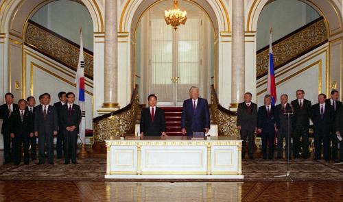 한ㆍ러 공동선언 서명 및 협정 서명식 임석(김영삼 대통령, 보리스 옐친 대통령) 이미지