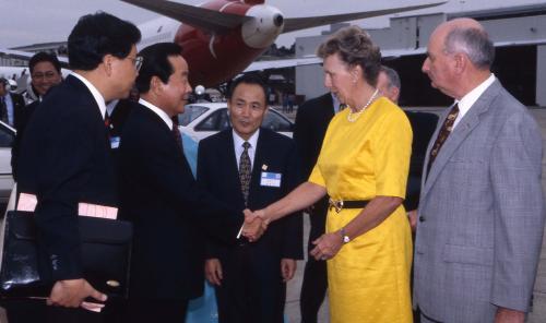 김영삼 대통령 호주 캔버라 공항 도착 이미지