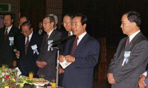 김영삼 대통령 한국과학기술회관 개관식 참석 이미지