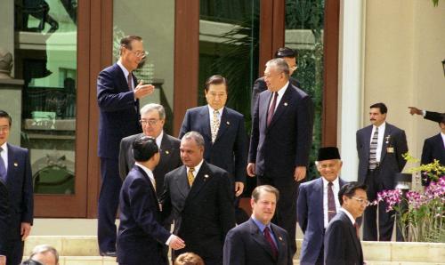 김대중 대통령 아시아태평양경제협력체(APEC) 정상회담장 기념촬영 이미지