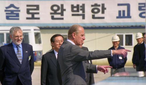 엘리자베스 2세 영국 여왕 부군 에딘버러 공 가양대교 방문 이미지