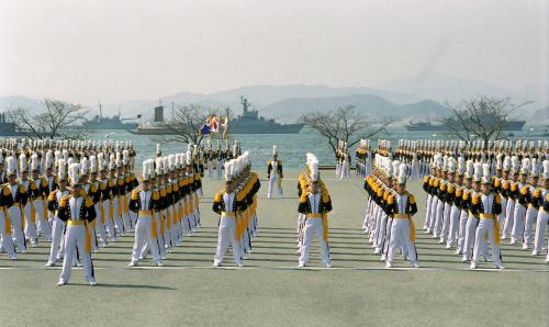 김대중 대통령 제54기 해군사관학교 졸업식 참석 이미지