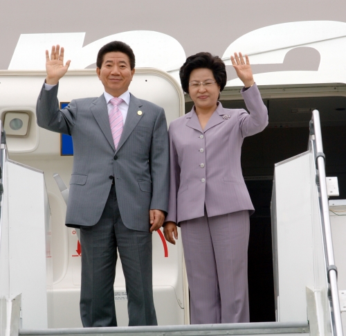 노무현 대통령 말레이시아 공항 출발 이미지