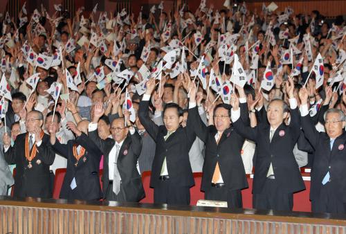 이명박 대통령 제64주년 광복절 경축식 이미지