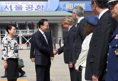 이명박 대통령 독일.덴마크.프랑스 방문 출국행사 이미지